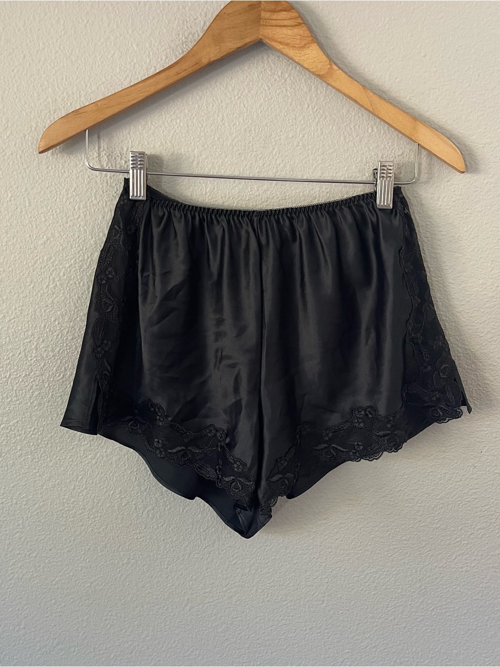 Victorias Secret Black Satin Sleepwear Shorts Size M
